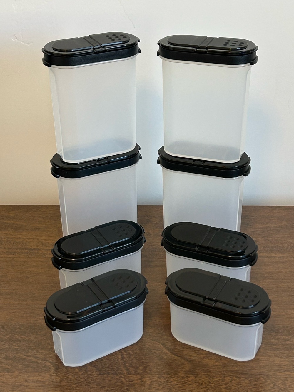 8 TUPPERWARE MODULAR MATES LARGE & SMALL SPICE SHAKERS WITH BLACK SEALS